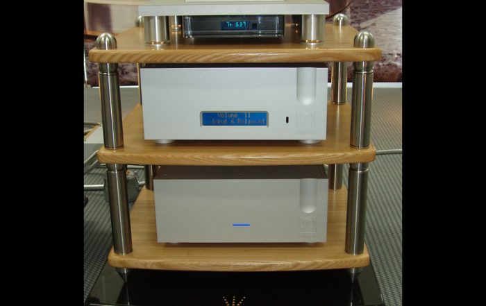 Hykkon Carrasco HiFi Rack & Reviews